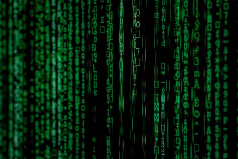 pexels-photo-1089438-it-future-expo-targi-innowacyjnych-technologii-informatycznych-10-11-06-2015-warszawa-zarzadzanie
